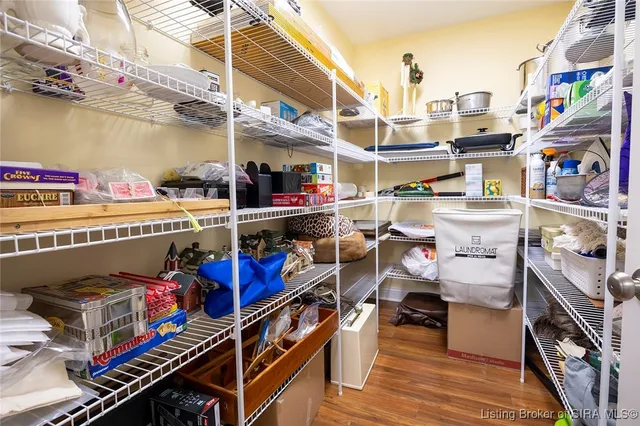 $372,000 | 631 Kingsbury Court, Clarksville, IN 47129