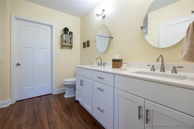 $372,000 | 631 Kingsbury Court, Clarksville, IN 47129