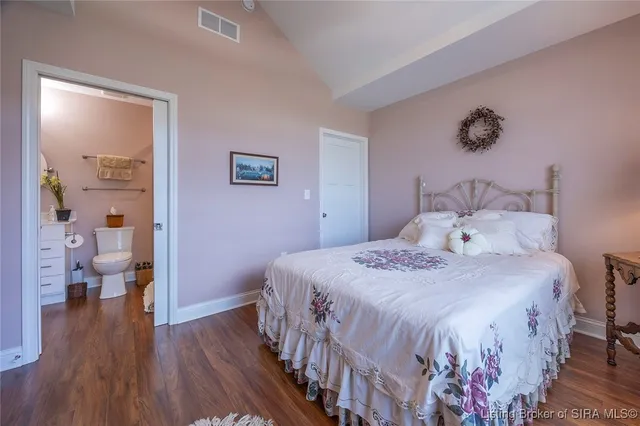 $372,000 | 631 Kingsbury Court, Clarksville, IN 47129