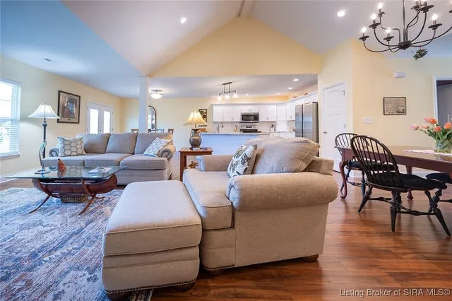 $372,000 | 631 Kingsbury Court, Clarksville, IN 47129