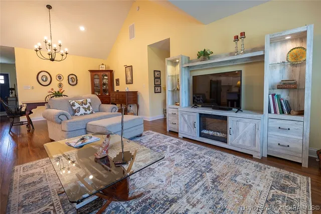 $372,000 | 631 Kingsbury Court, Clarksville, IN 47129