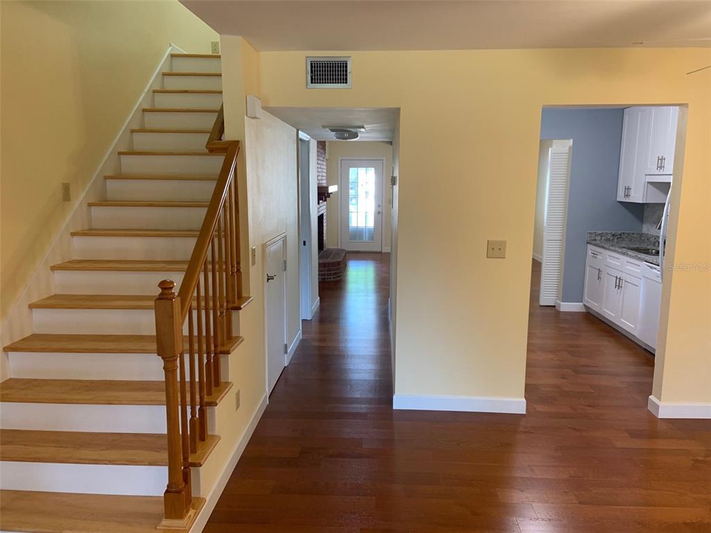 9897 Southwest 88th Court Road, Unit N Ocala, FL 34481 - Photo 3 of 28