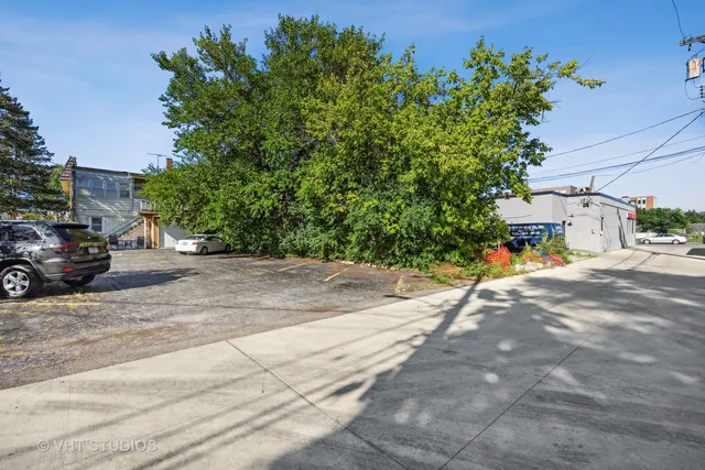 $625,000 | 110 West Willow Avenue, Wheaton, IL 60187