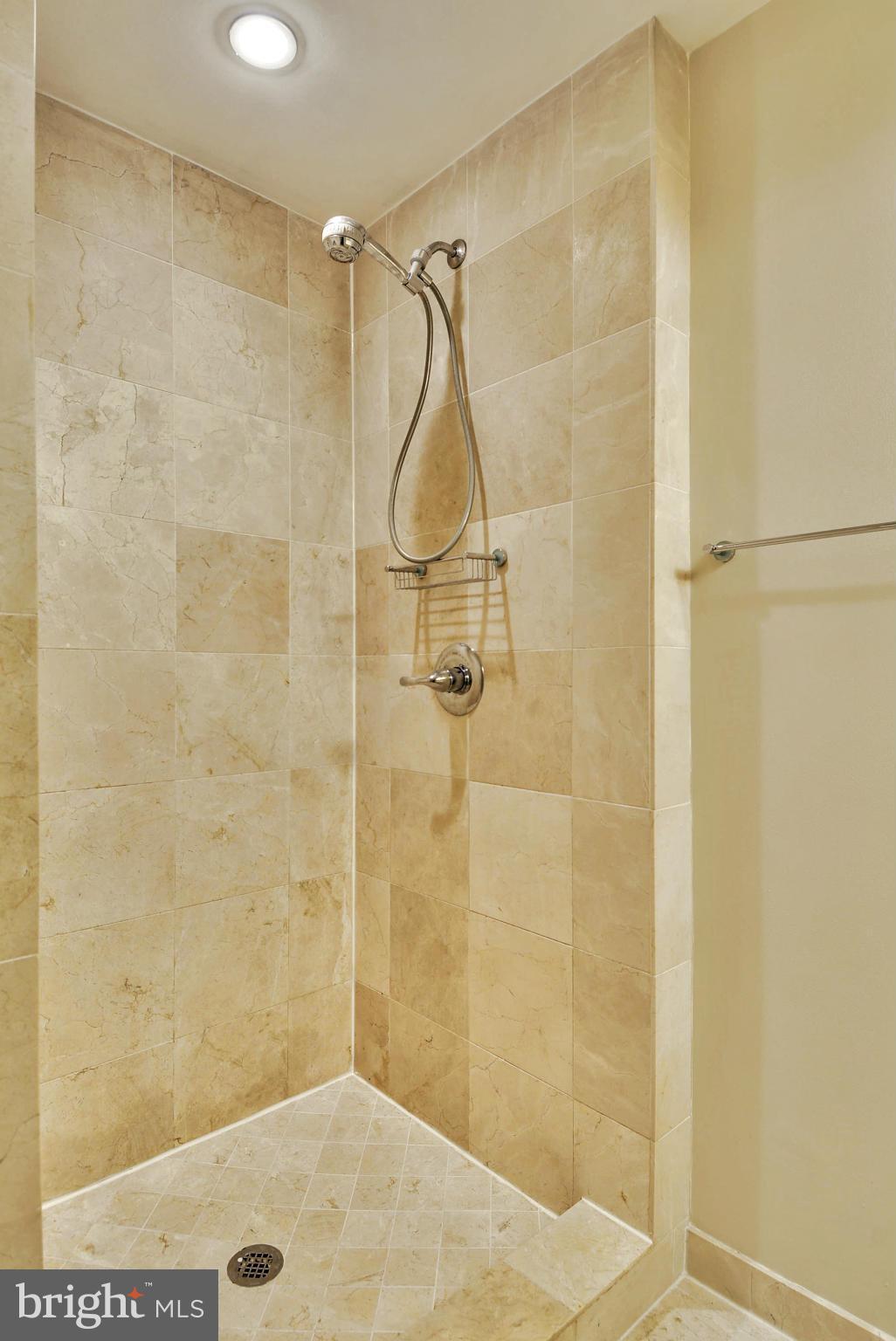 9405 Dangerfield Road Clinton, MD 20735 - Photo 12 of 19 Bath
