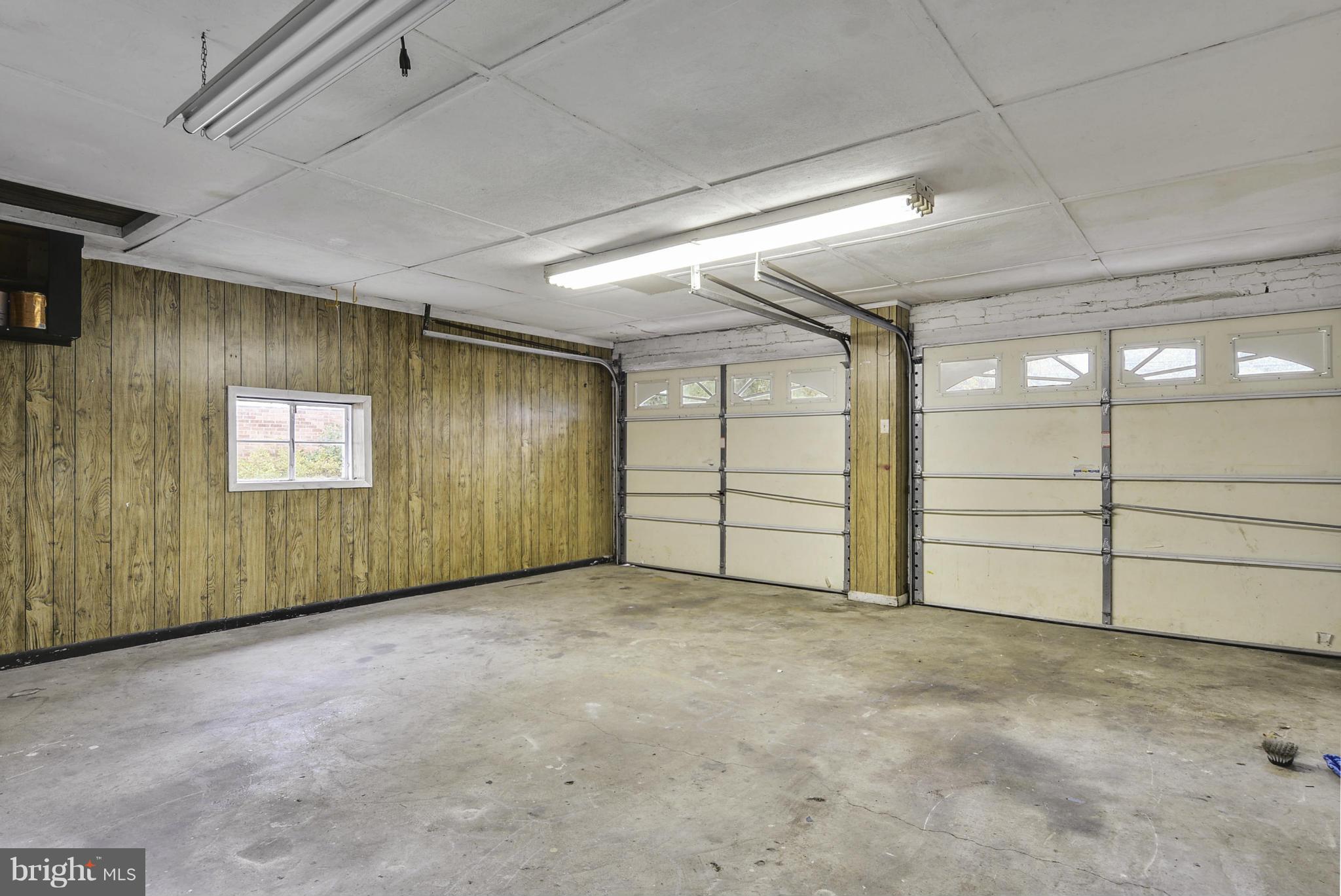 9405 Dangerfield Road Clinton, MD 20735 - Photo 19 of 19 Garage