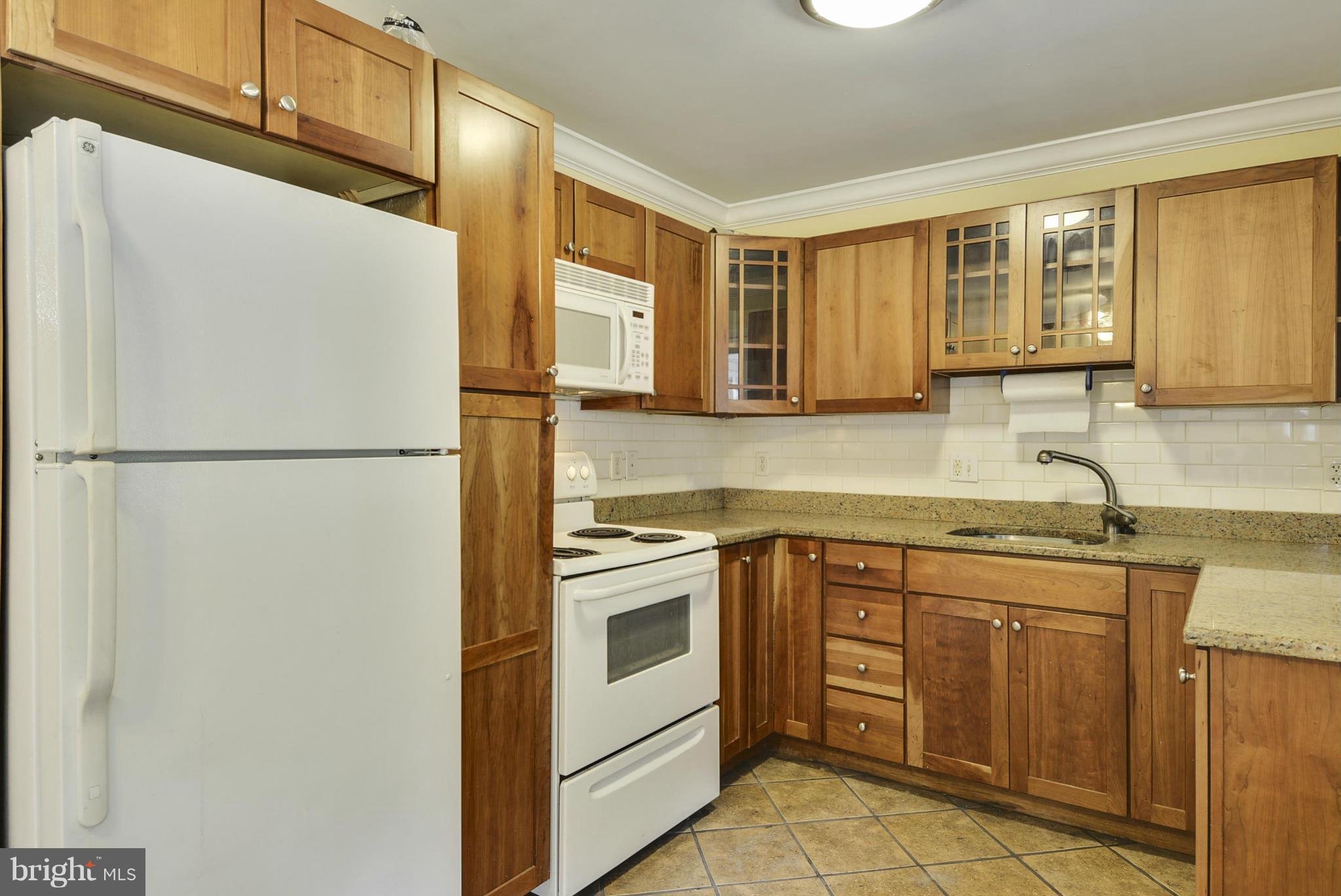 9405 Dangerfield Road Clinton, MD 20735 - Photo 6 of 19 Kitchen