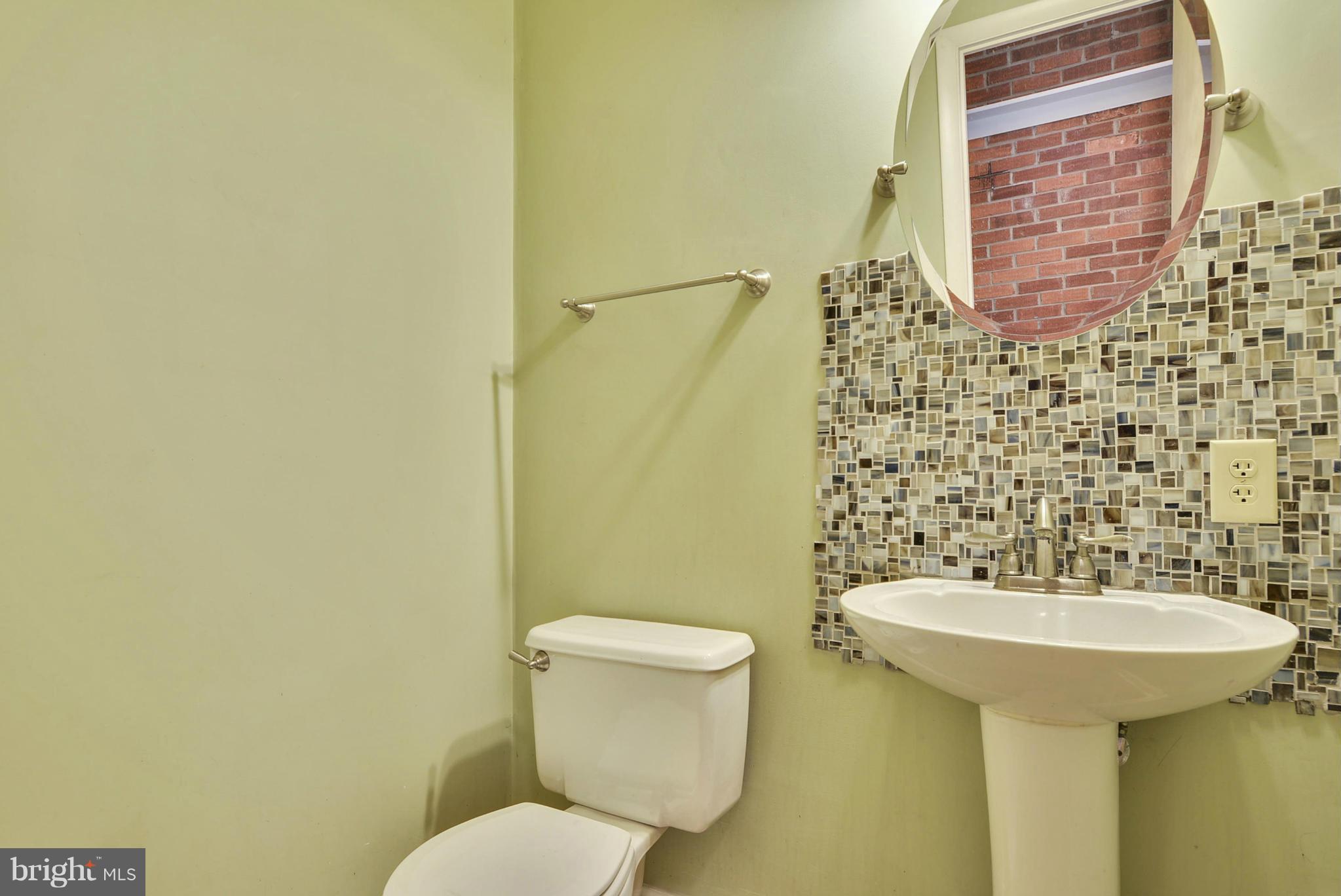 9405 Dangerfield Road Clinton, MD 20735 - Photo 7 of 19 Powder Room