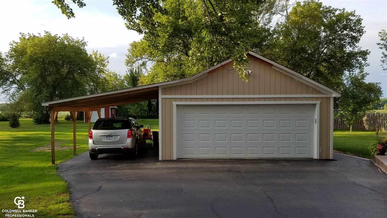 7630 Lapeer Road Avoca, MI 48006 - Photo 16 of 24 This is a view of the front of the garage.