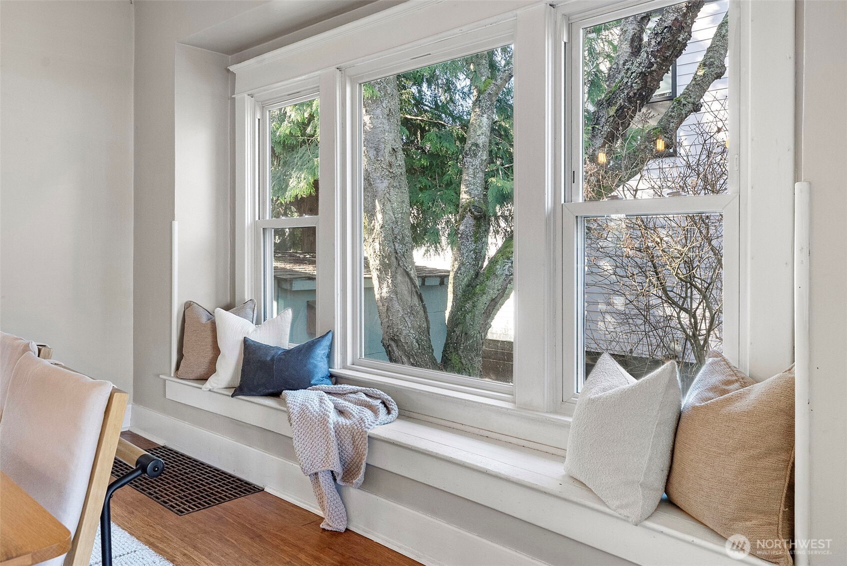 827 Northwest 61st Street Seattle, WA 98107 - Photo 12 of 34