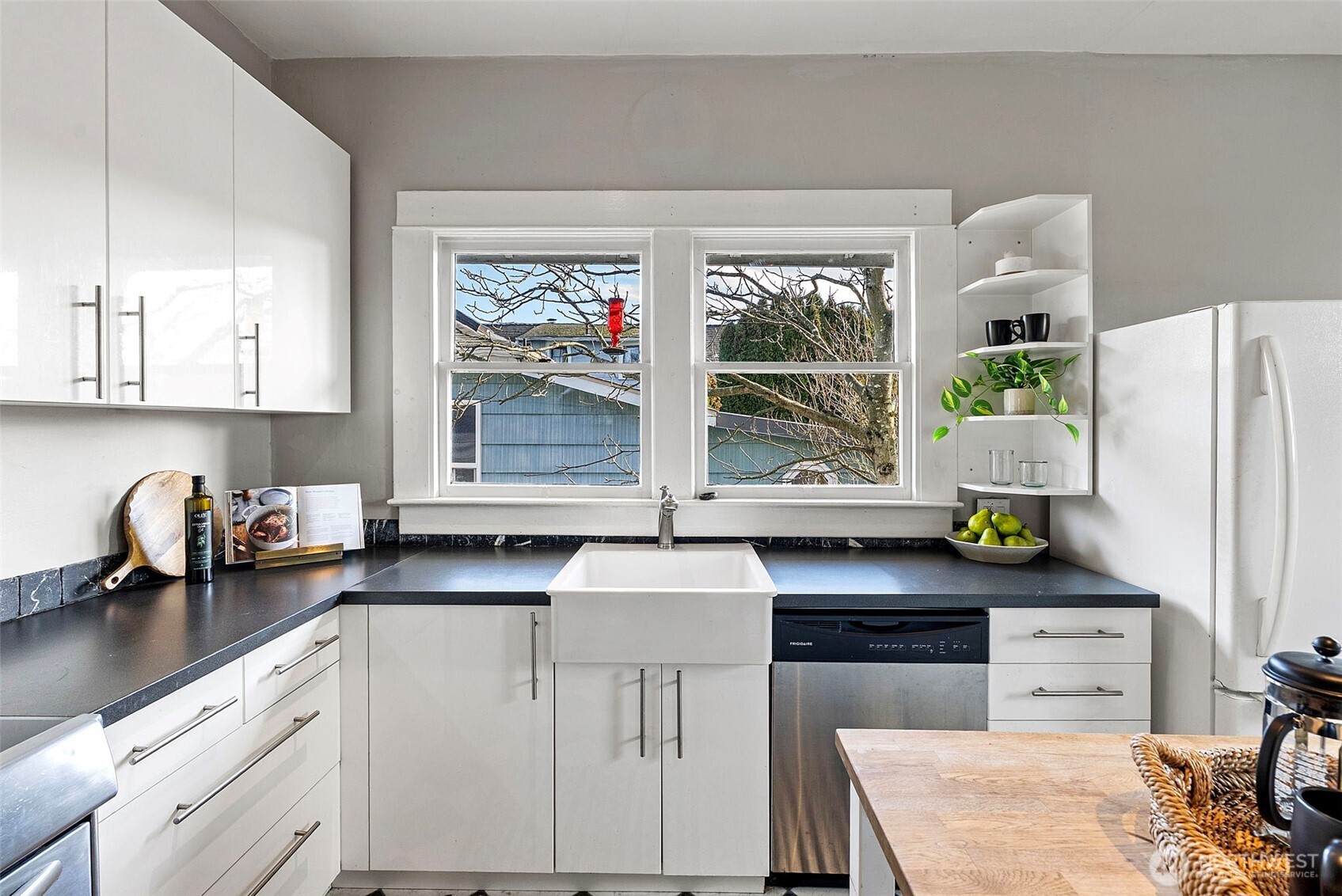 827 Northwest 61st Street Seattle, WA 98107 - Photo 17 of 34