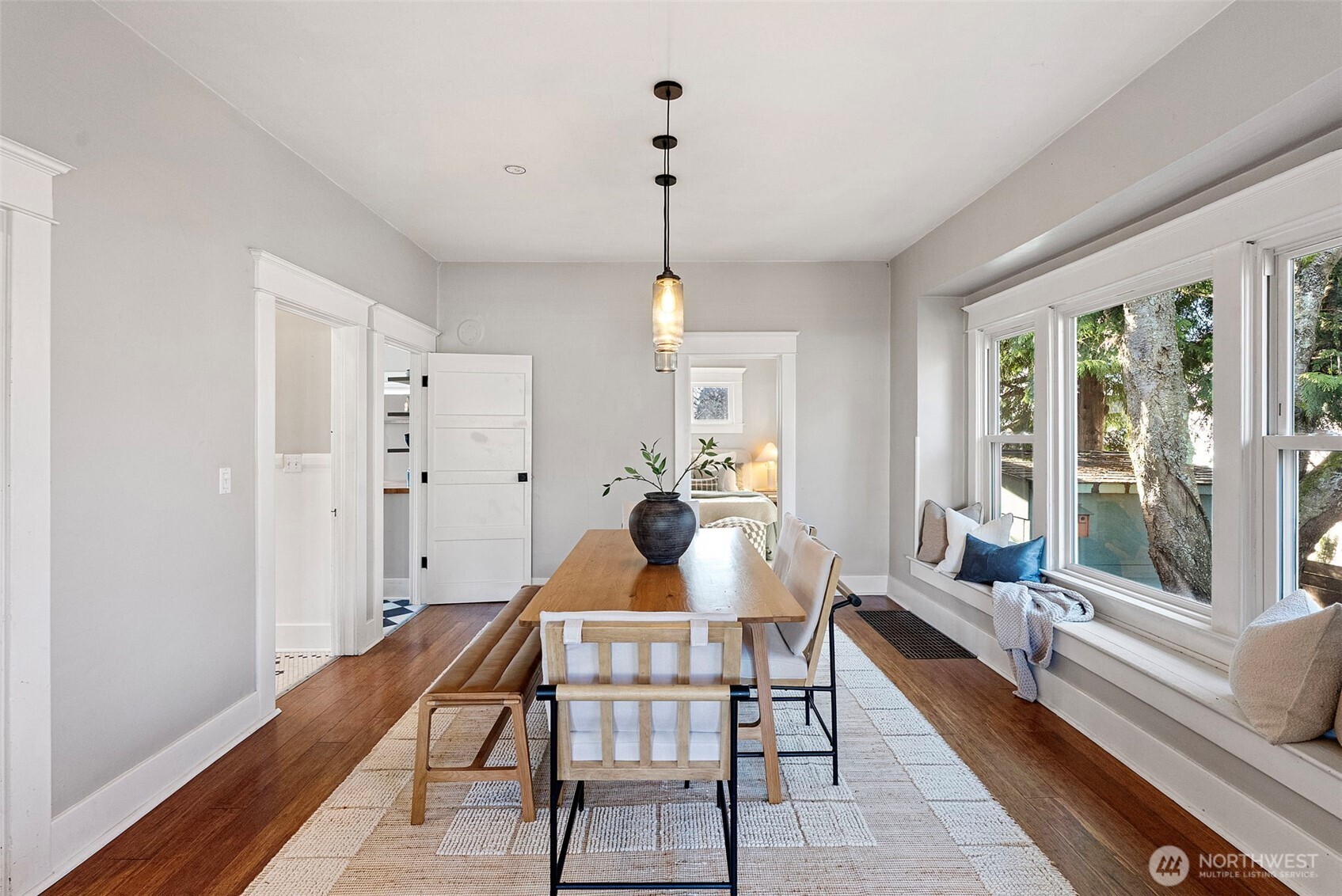 827 Northwest 61st Street Seattle, WA 98107 - Photo 9 of 34