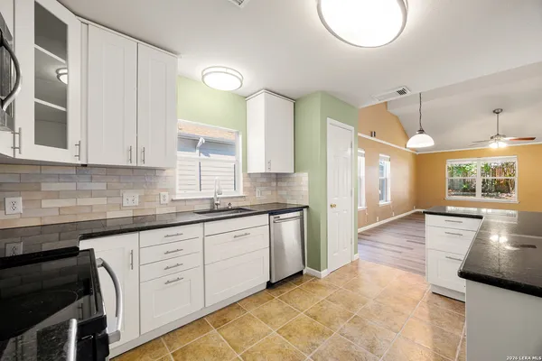 $320,000 | 1651 Mountain Brook, Schertz, TX 78154