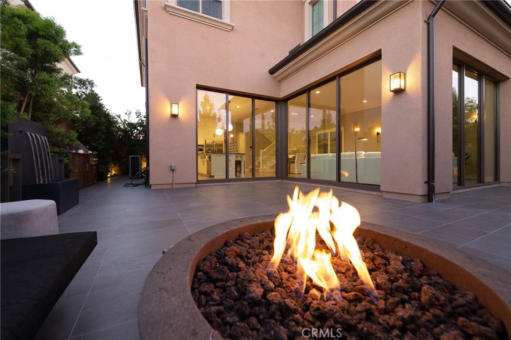 119 Wheatgrass Irvine, CA 92618 - Photo 28 of 32 a very nice looking dining room with a large window