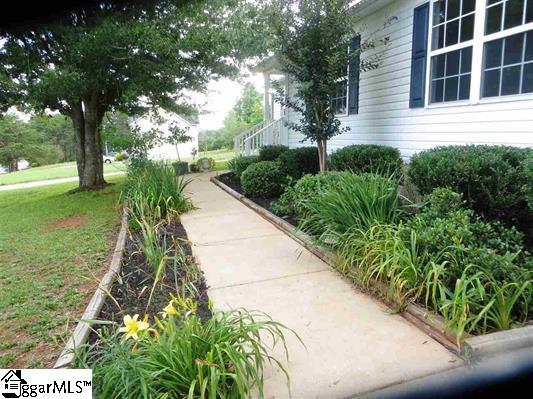 670 Jordan Creek Road Inman, SC 29349 - Photo 3 of 23