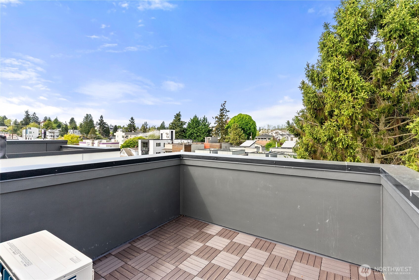 8863 Midvale Avenue North, Unit A Seattle, WA 98103 - Photo 30 of 38