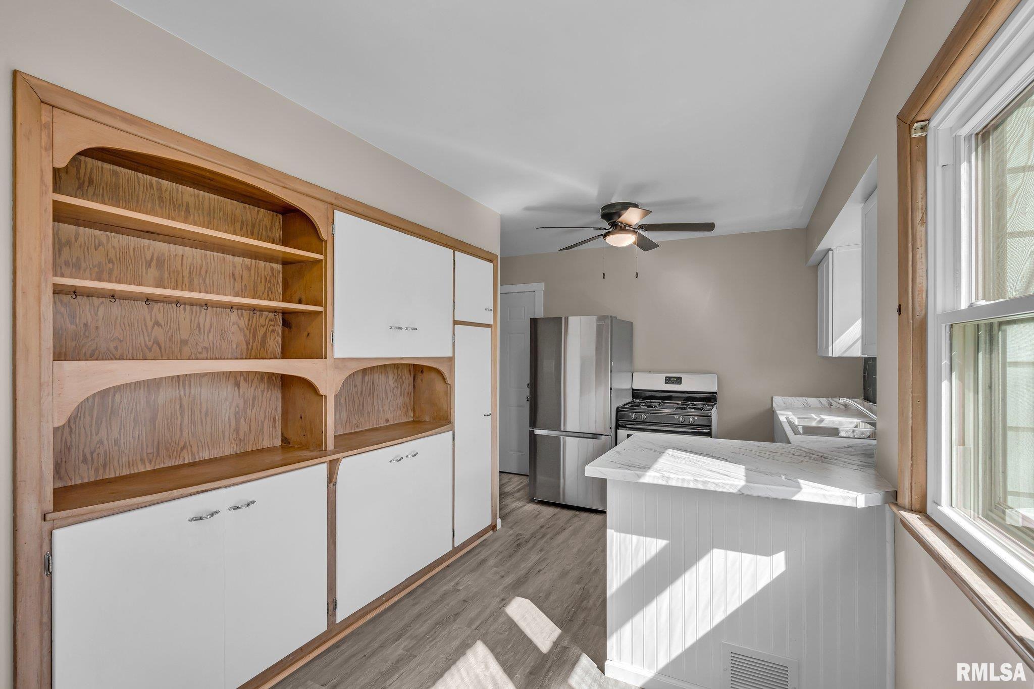 1440 33rd Street Moline, IL 61265 - Photo 8 of 20 Gallery Image 8