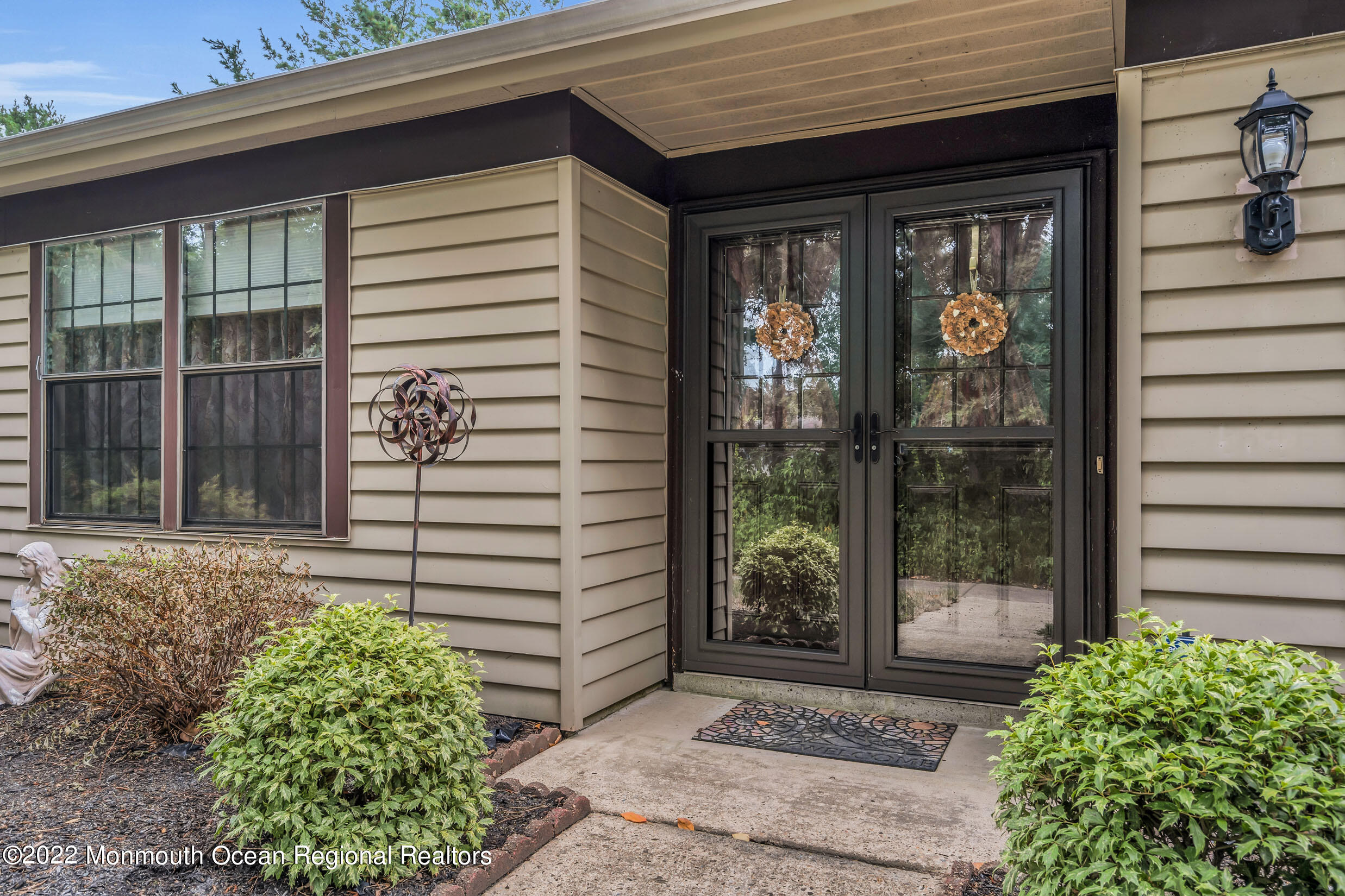564 Mayfair Road, Unit B Manchester Township, NJ 08759 - Photo 4 of 43 1 (4)