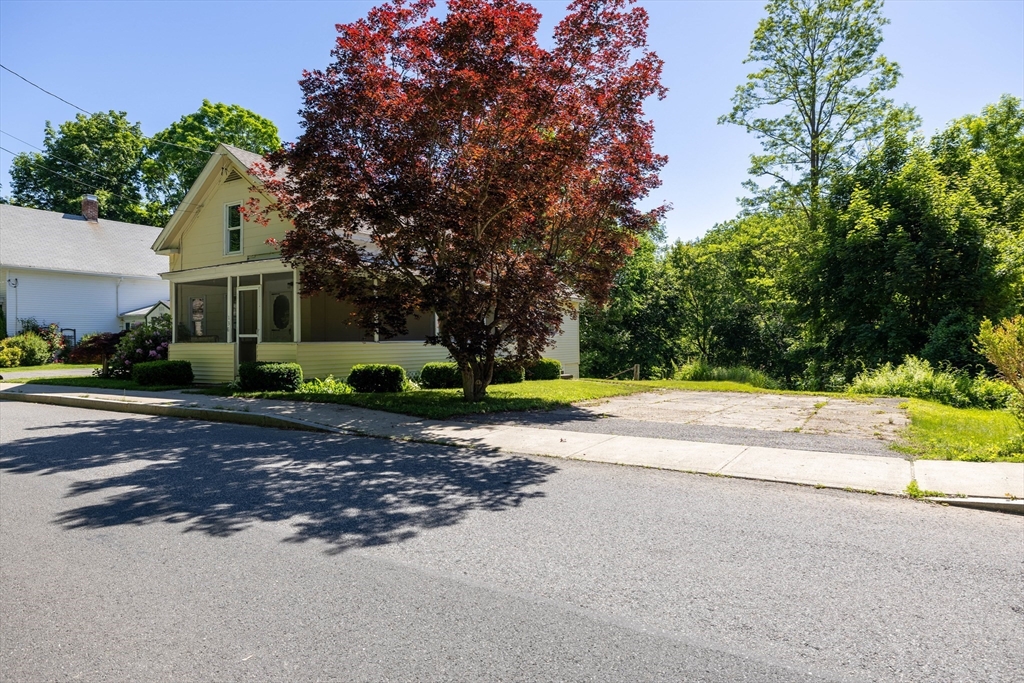 136 Quaboag Street Warren, MA 01083 - Photo 30 of 38