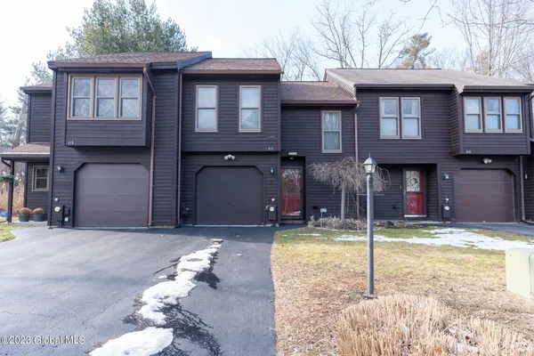 $2,200 | 416 Greenhill Court, Guilderland, NY 12203
