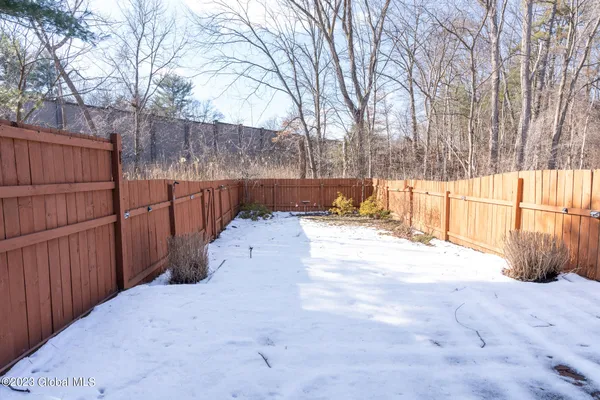 $2,200 | 416 Greenhill Court, Guilderland, NY 12203