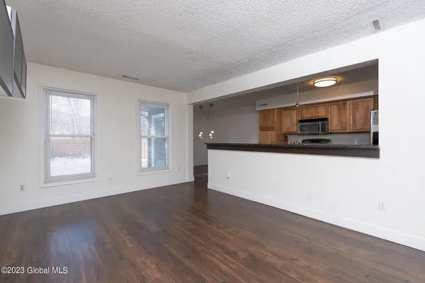 $2,200 | 416 Greenhill Court, Guilderland, NY 12203