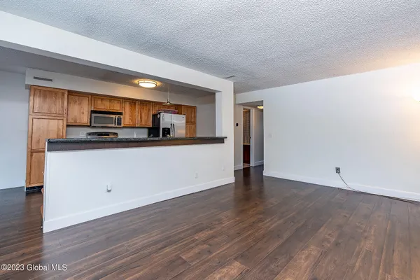 $2,200 | 416 Greenhill Court, Guilderland, NY 12203