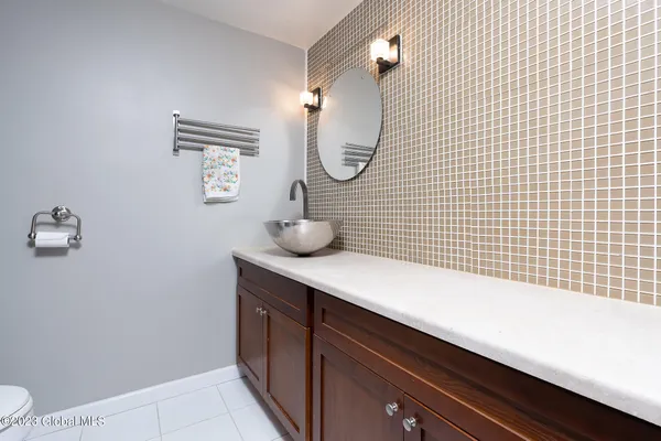 $2,200 | 416 Greenhill Court, Guilderland, NY 12203