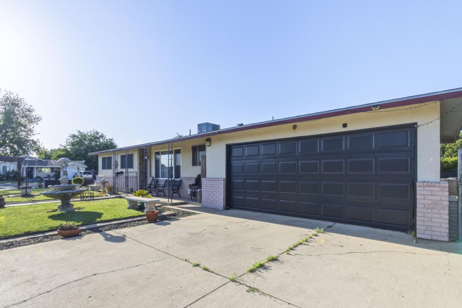 1847 West 8th Street Merced, CA 95341 - Photo 4 of 25