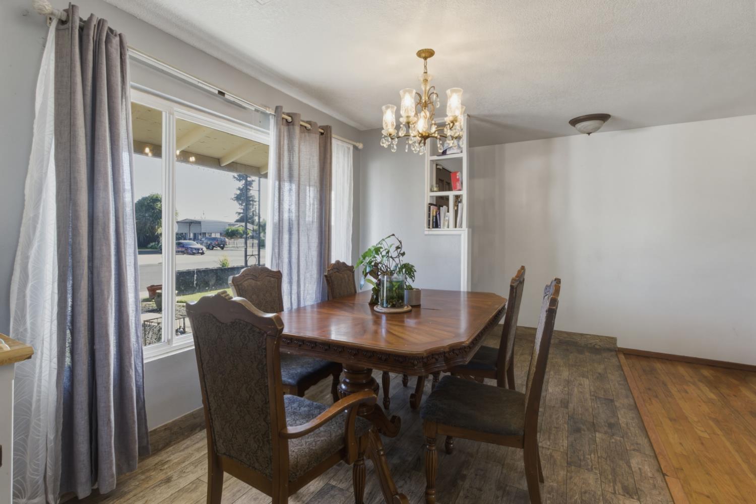 1847 West 8th Street Merced, CA 95341 - Photo 7 of 25