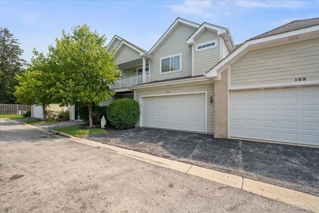 $269,900 | 113 Stonewood Place, Aurora, IL 60506