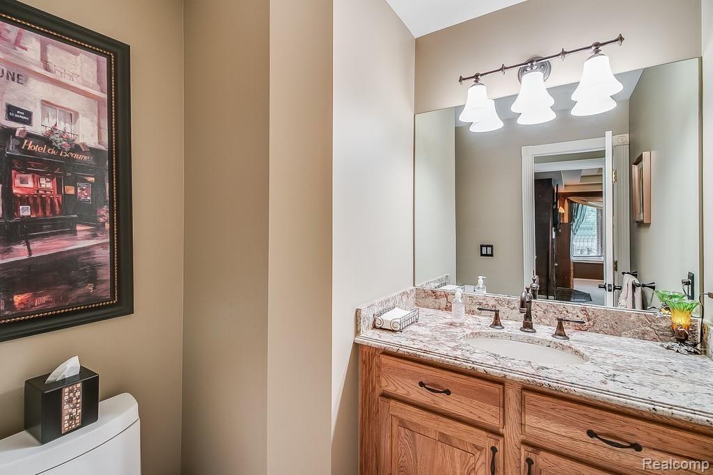 5345 Stickney Road Clarkston, MI 48348 - Photo 21 of 60 powder room.jpg