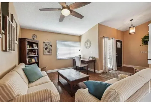 $3,500 | 1326 Corner Oaks Drive, Brandon, FL 33510