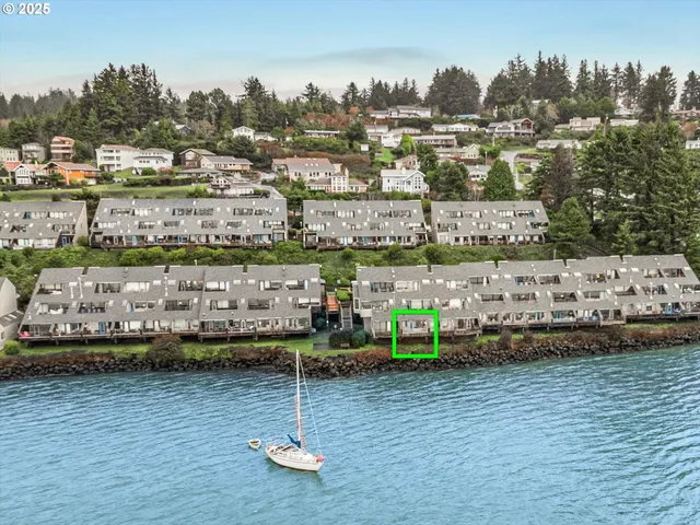 $228,000 | 1000 Southeast Bay Blvd. Boulevard, Unit 140, Newport, OR 97365
