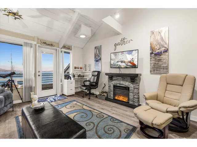 $228,000 | 1000 Southeast Bay Blvd. Boulevard, Unit 140, Newport, OR 97365