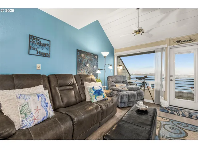 $228,000 | 1000 Southeast Bay Blvd. Boulevard, Unit 140, Newport, OR 97365