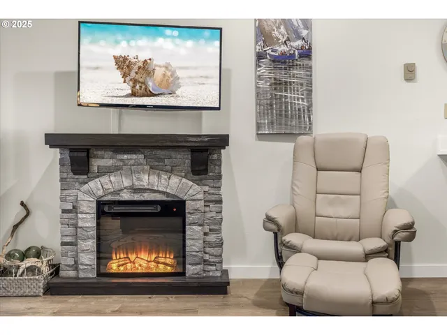 $228,000 | 1000 Southeast Bay Blvd. Boulevard, Unit 140, Newport, OR 97365