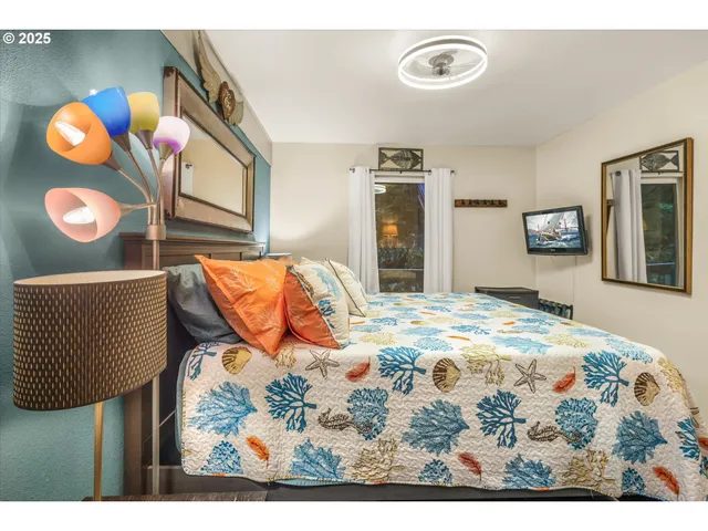 $228,000 | 1000 Southeast Bay Blvd. Boulevard, Unit 140, Newport, OR 97365