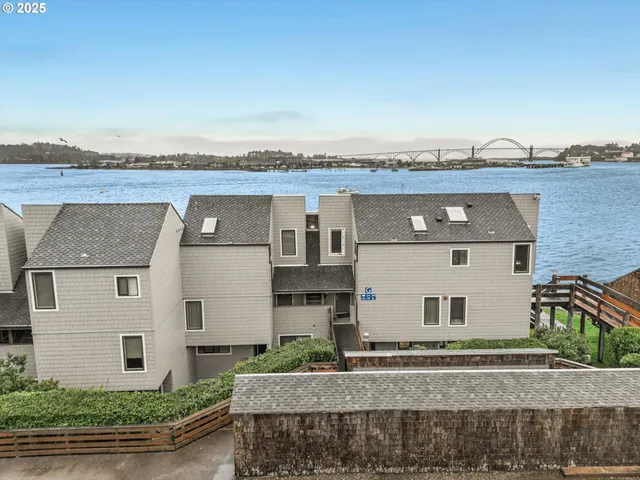 $228,000 | 1000 Southeast Bay Blvd. Boulevard, Unit 140, Newport, OR 97365