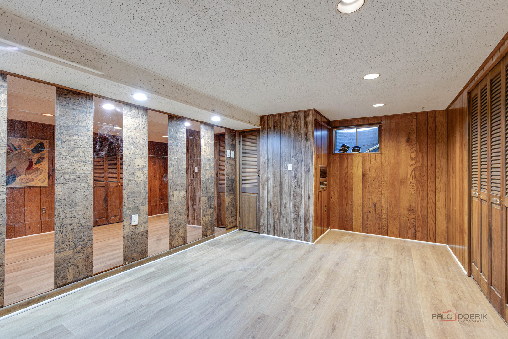 838 Inverrary Lane, Unit 838 Deerfield, IL 60015 - Photo 23 of 25 a view of hallway with a wooden door