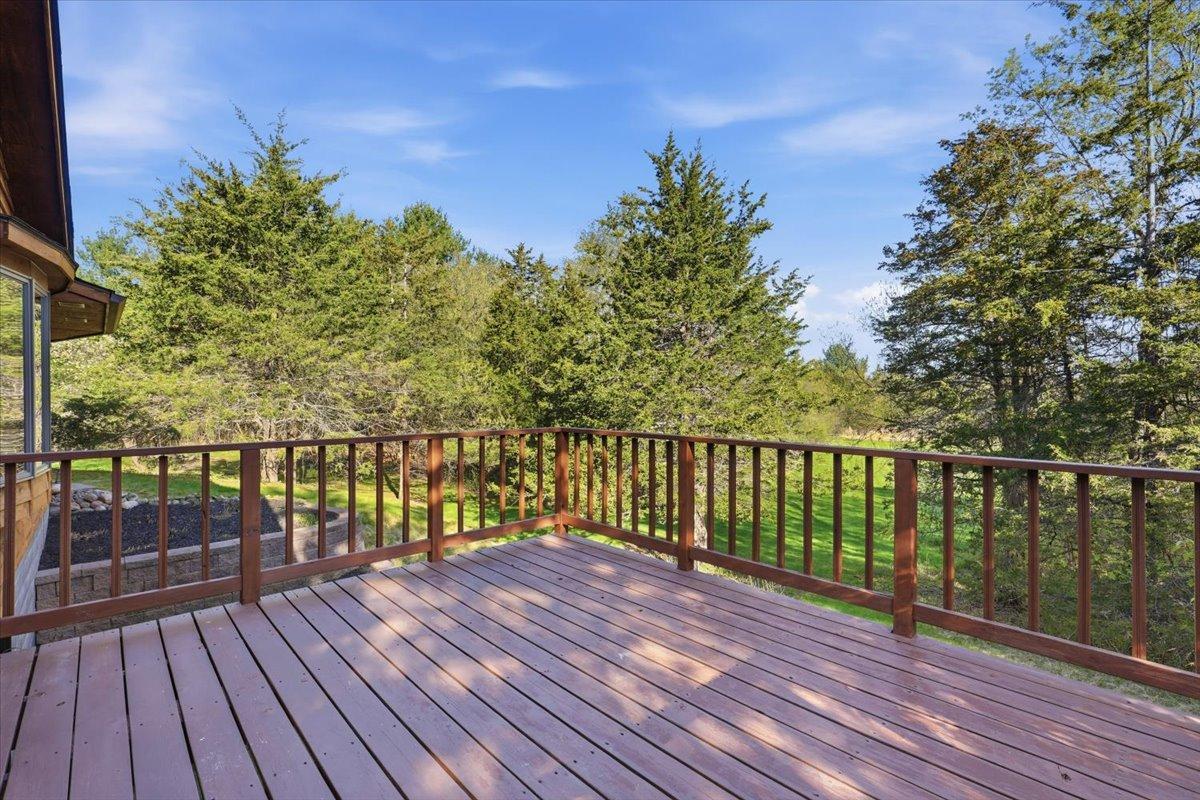1072 Buck Ridge Hudson, WI 54016 - Photo 15 of 28