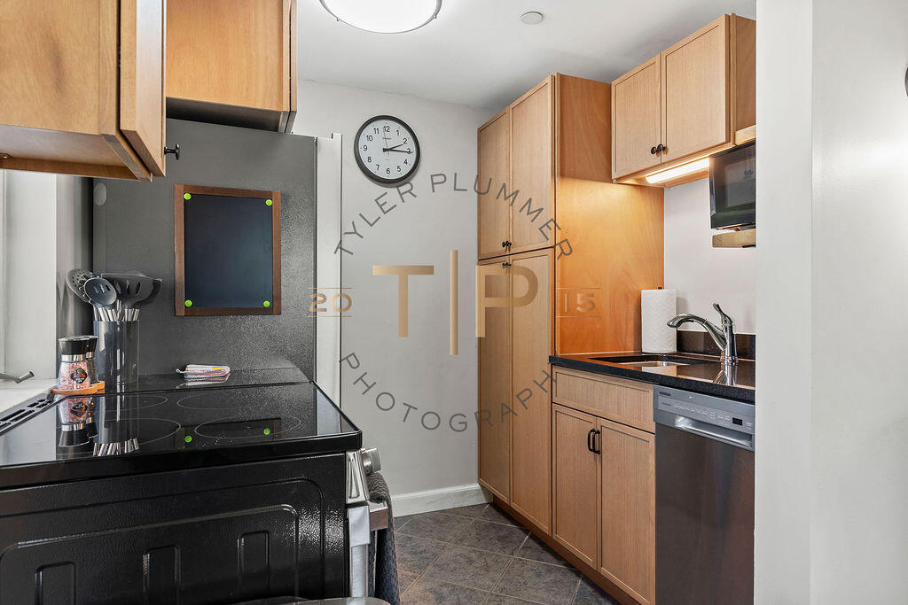 304 Eddy Road, Unit 216 Edgecomb, ME 04556 - Photo 11 of 43 06-304EddyRd.Unit216,Edgecomb,ME-TP