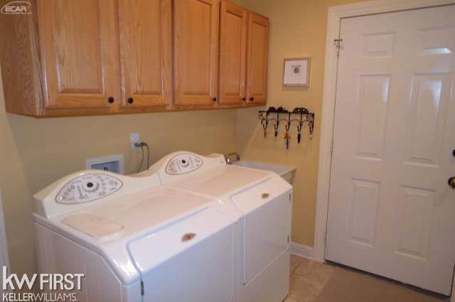 15256 Hogan Road Linden, MI 48451 - Photo 12 of 53 21214872-11.JPG