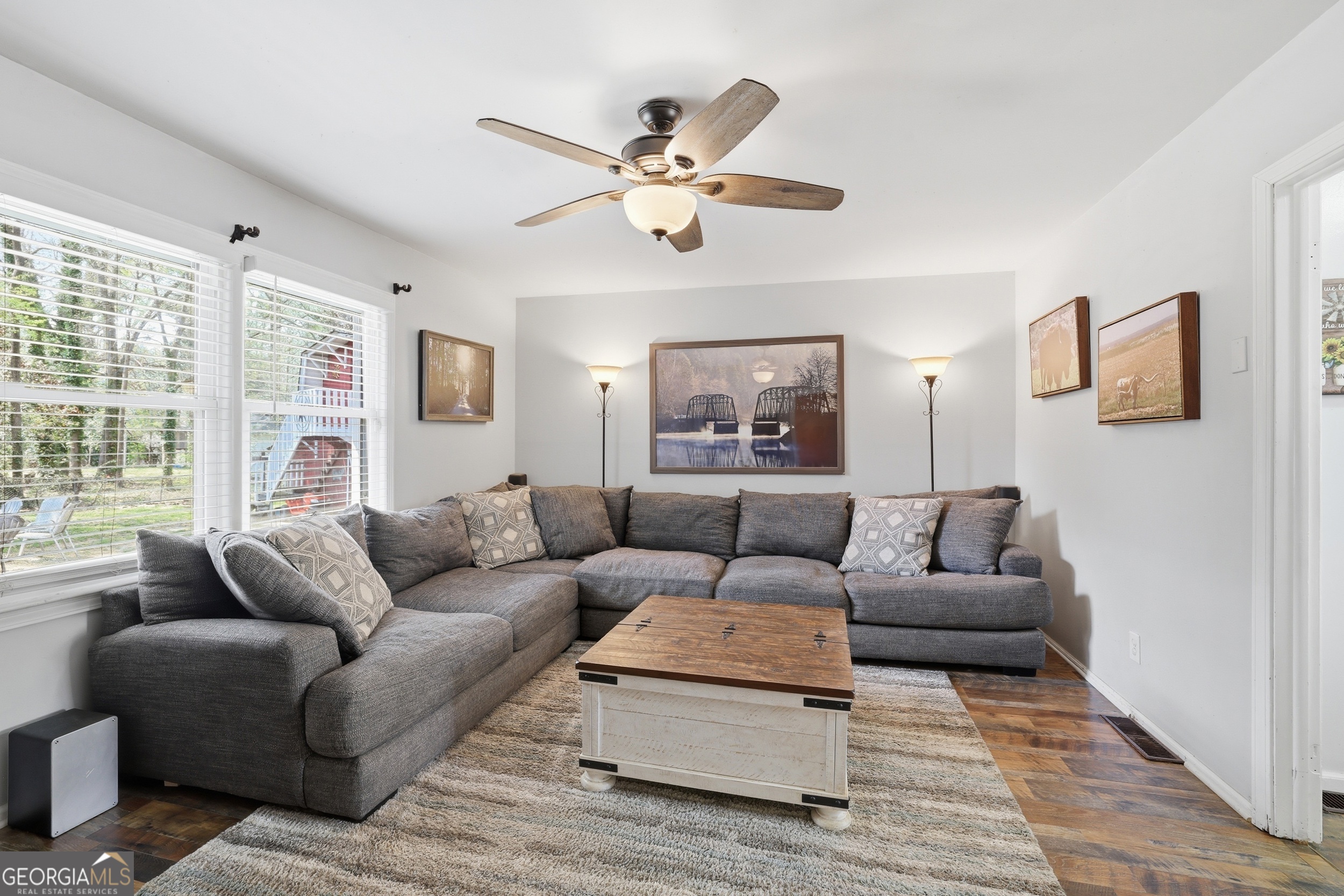 326 Remsdale Road Toccoa, GA 30577 - Photo 6 of 37 a living room with furniture