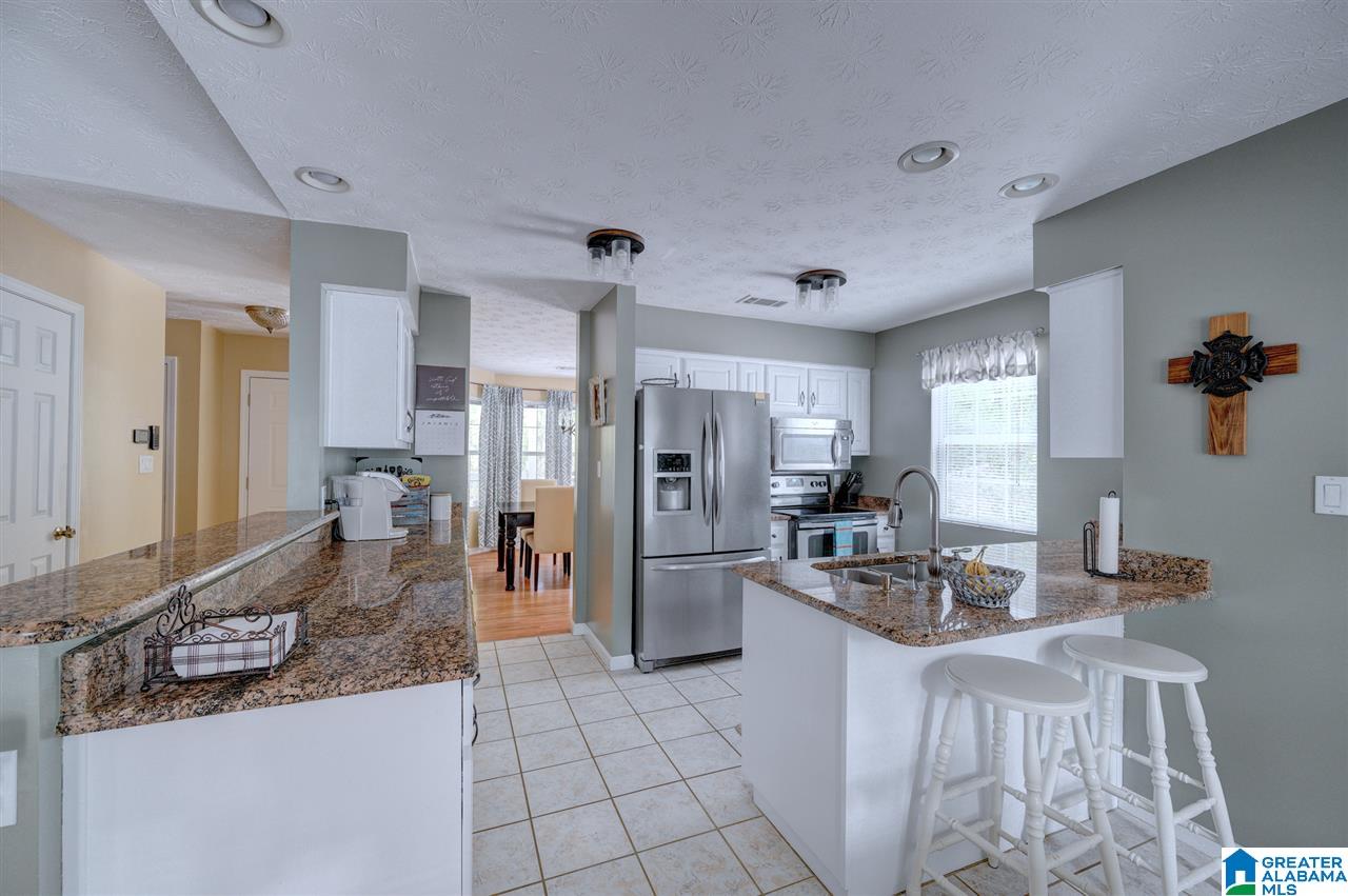 860 Country Road Warrior, AL 35180 - Photo 16 of 41 Gallery Image 16