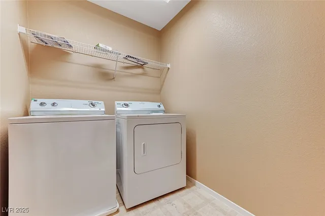 $1,870 | 83 Lockheed Avenue, Las Vegas, NV 89183