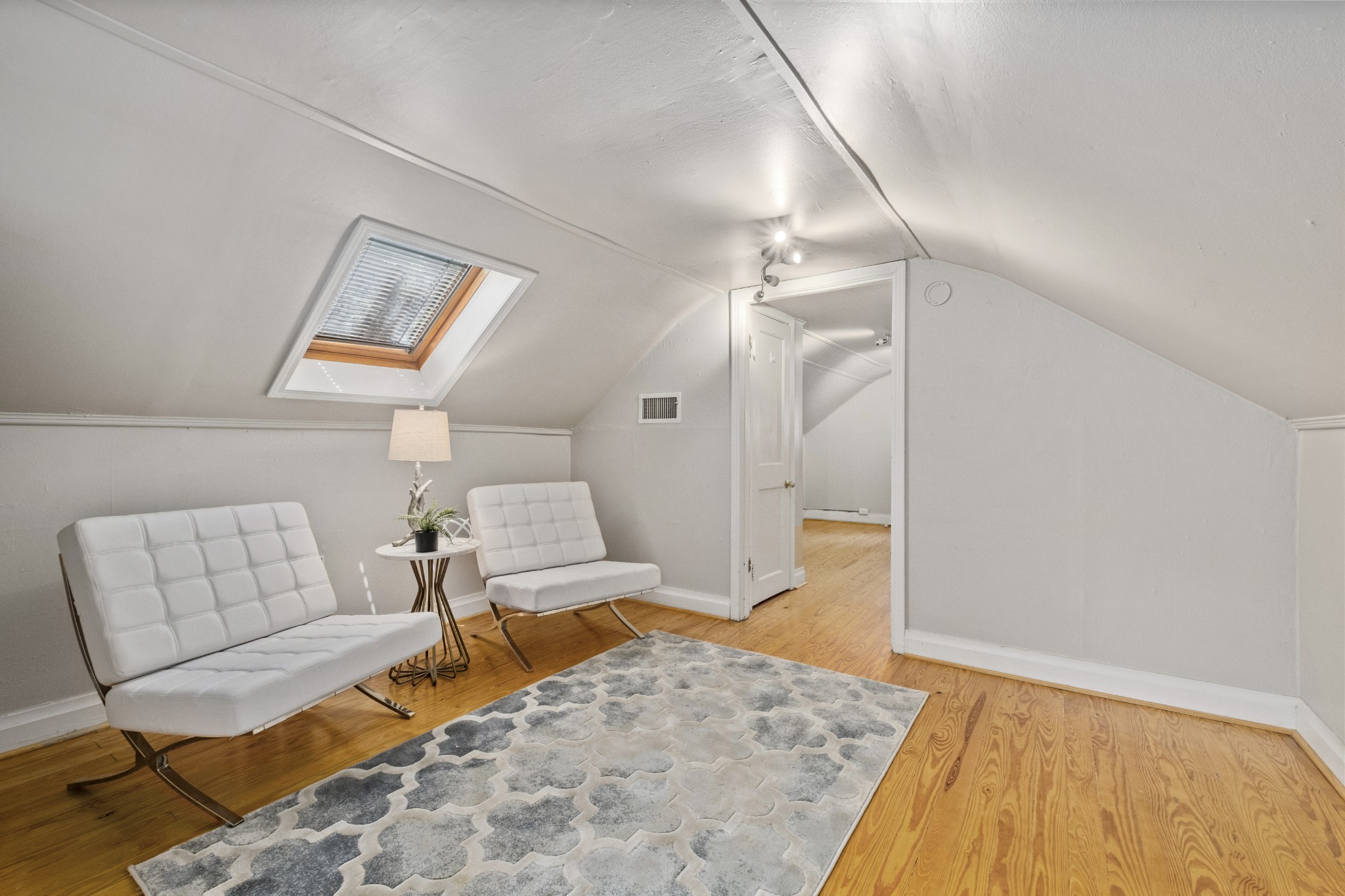 3910 Valley Road Nashville, TN 37205 - Photo 20 of 41 a bedroom with a bed and a couch