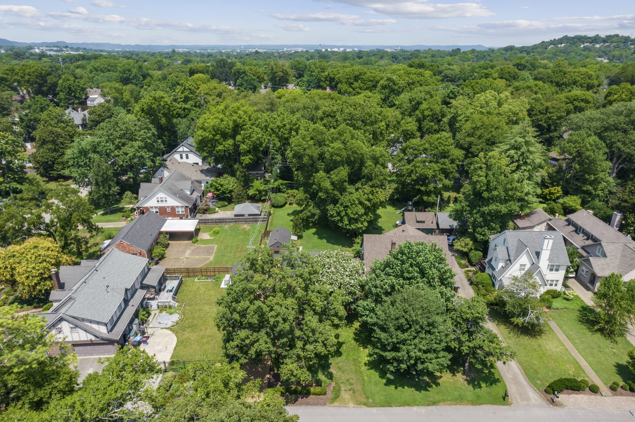 3910 Valley Road Nashville, TN 37205 - Photo 35 of 41 an aerial view of a house with a yard