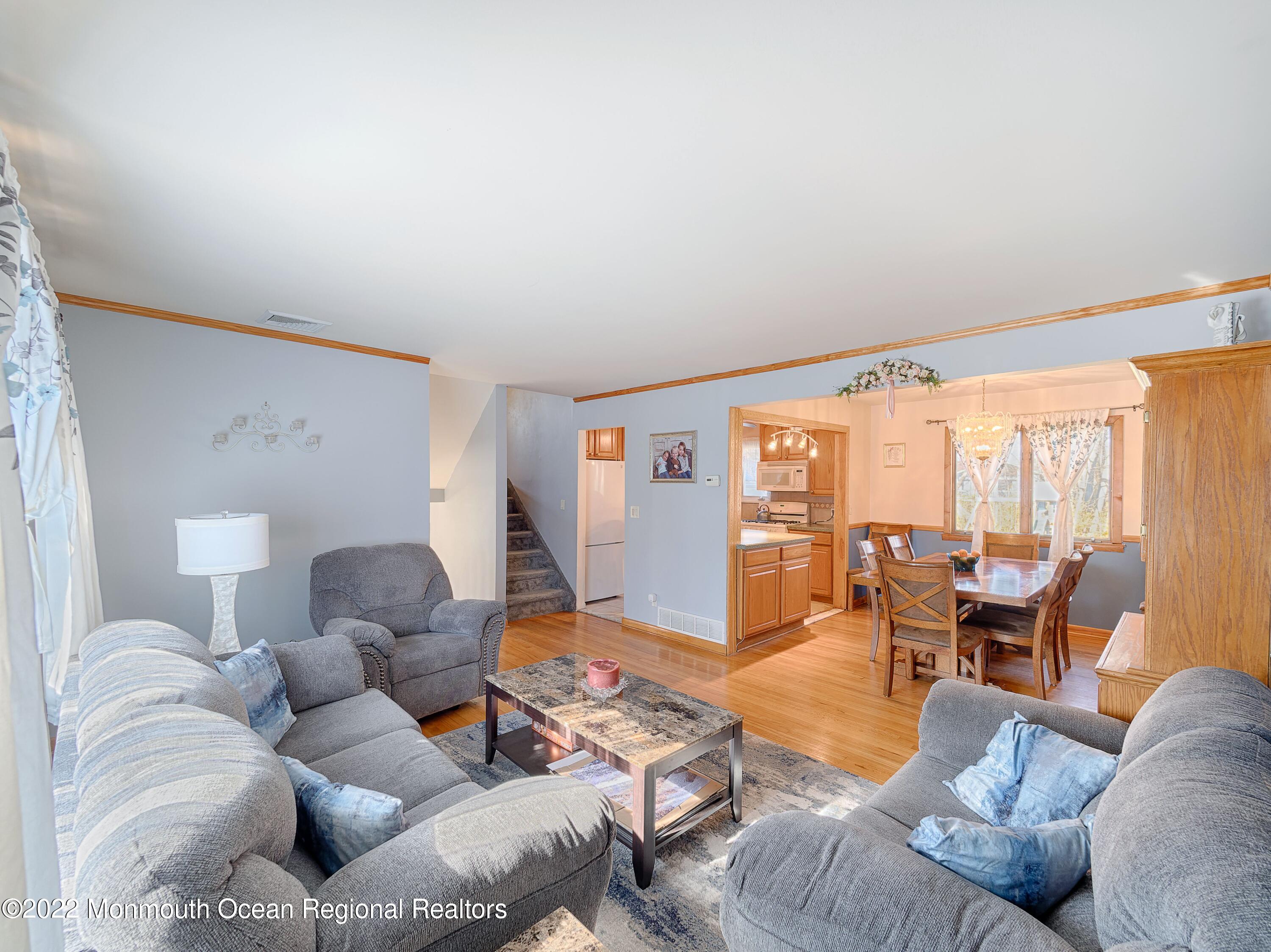 13 Simpson Road Somerset, NJ 08873 - Photo 13 of 48 P4021271_HDR