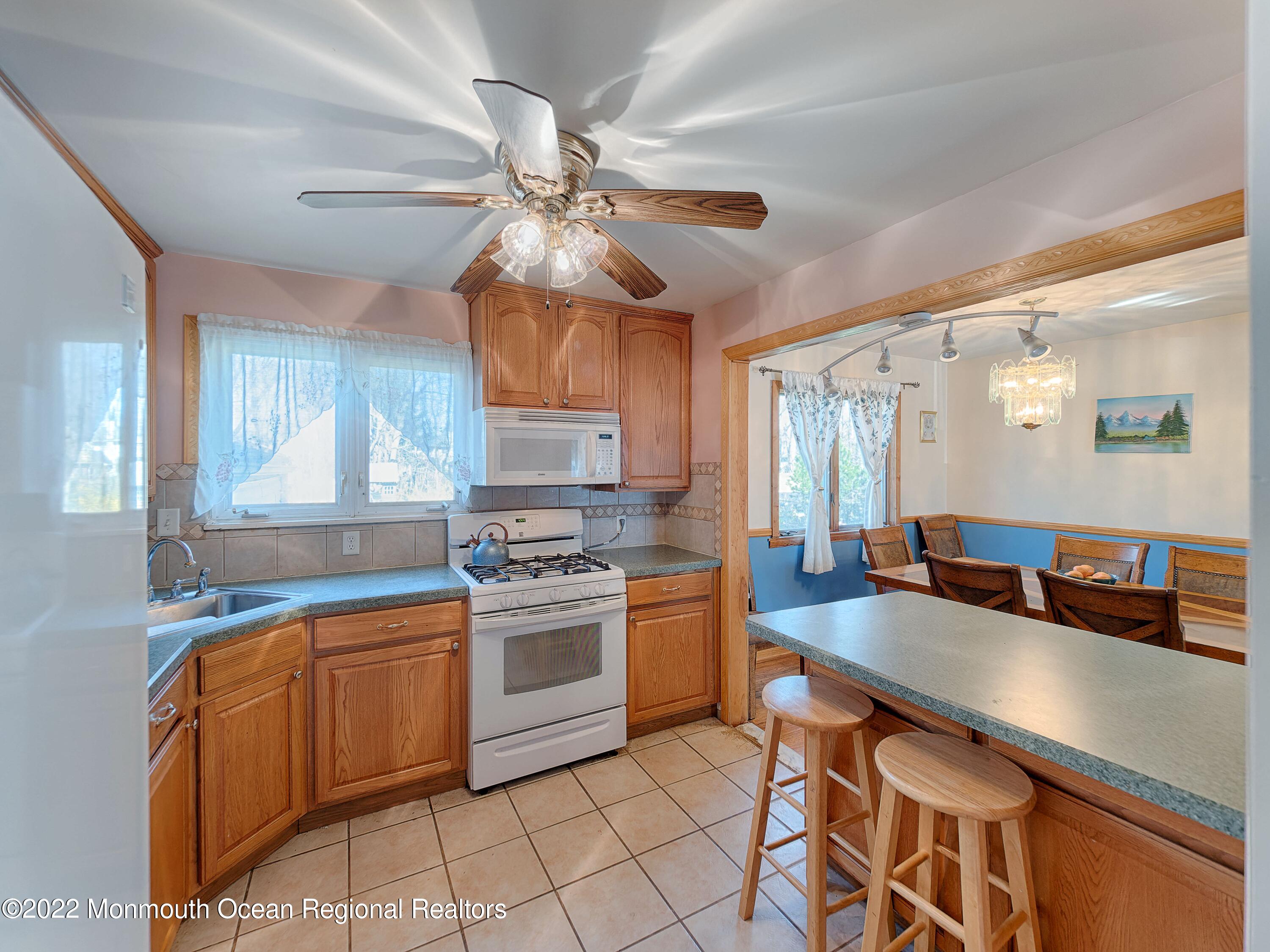 13 Simpson Road Somerset, NJ 08873 - Photo 15 of 48 P4021451_HDR