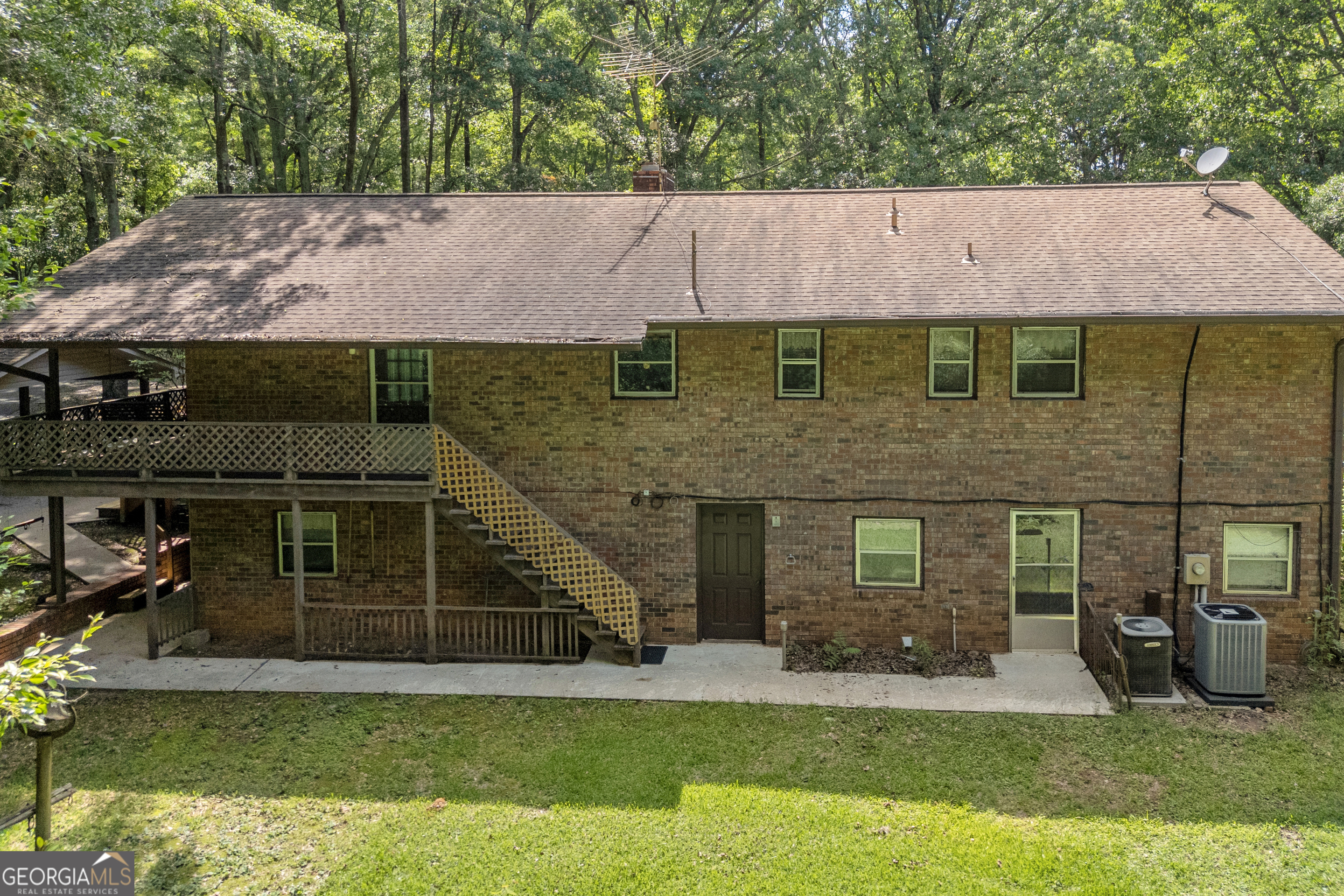 465 Minish Lake Road Commerce, GA 30530 - Photo 3 of 43